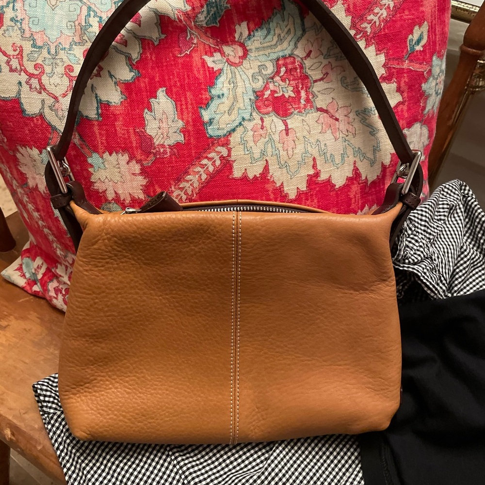 Dooney & Bourke mini leather shoulder bag